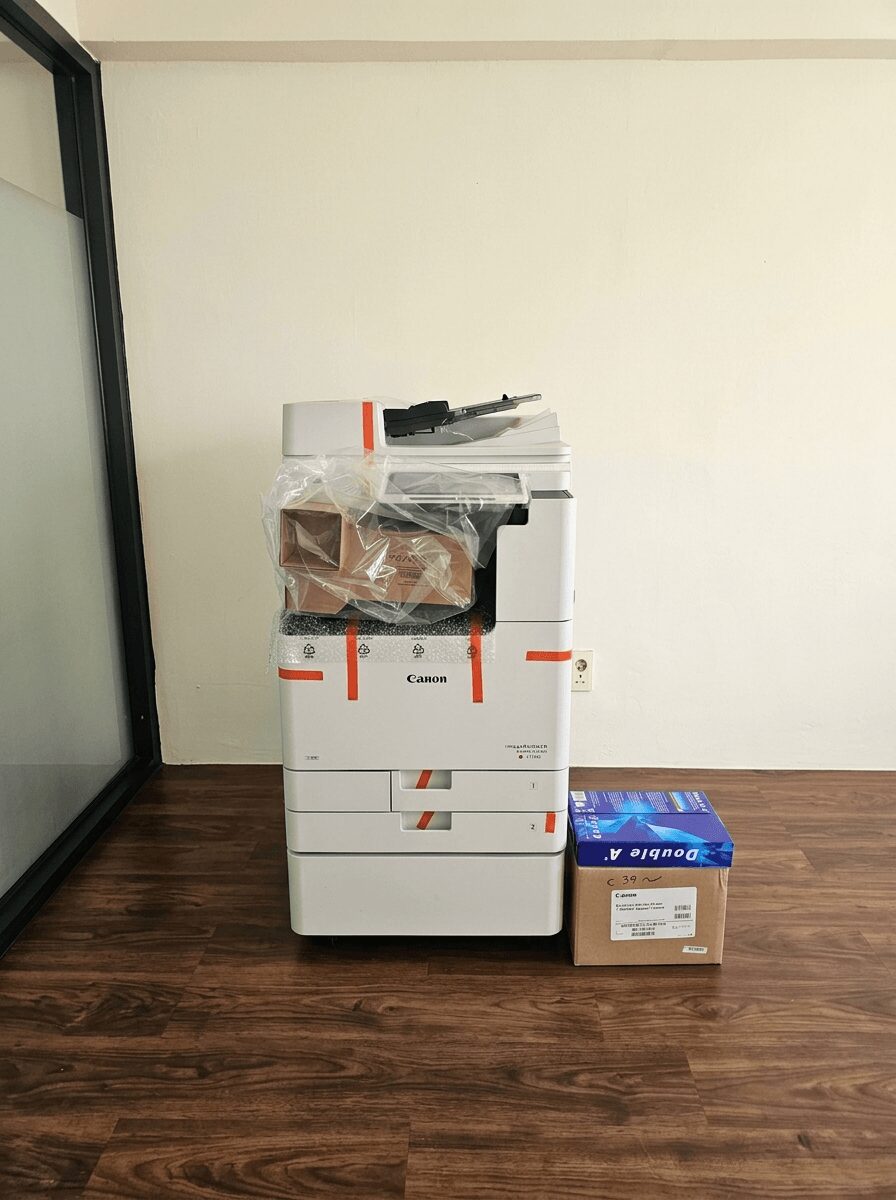 충주복합기렌탈 운송업 사무실 도착한 캐논 C3922 신품 포장 상태와 용지 박스